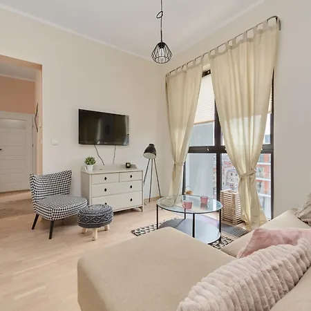 דירה Colorful Energy Deluxe With Parking In By Renters Prestige *